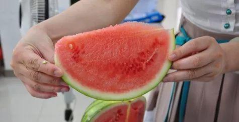 优优吃瓜,揭秘娱乐圈那些不为人知的幕后故事